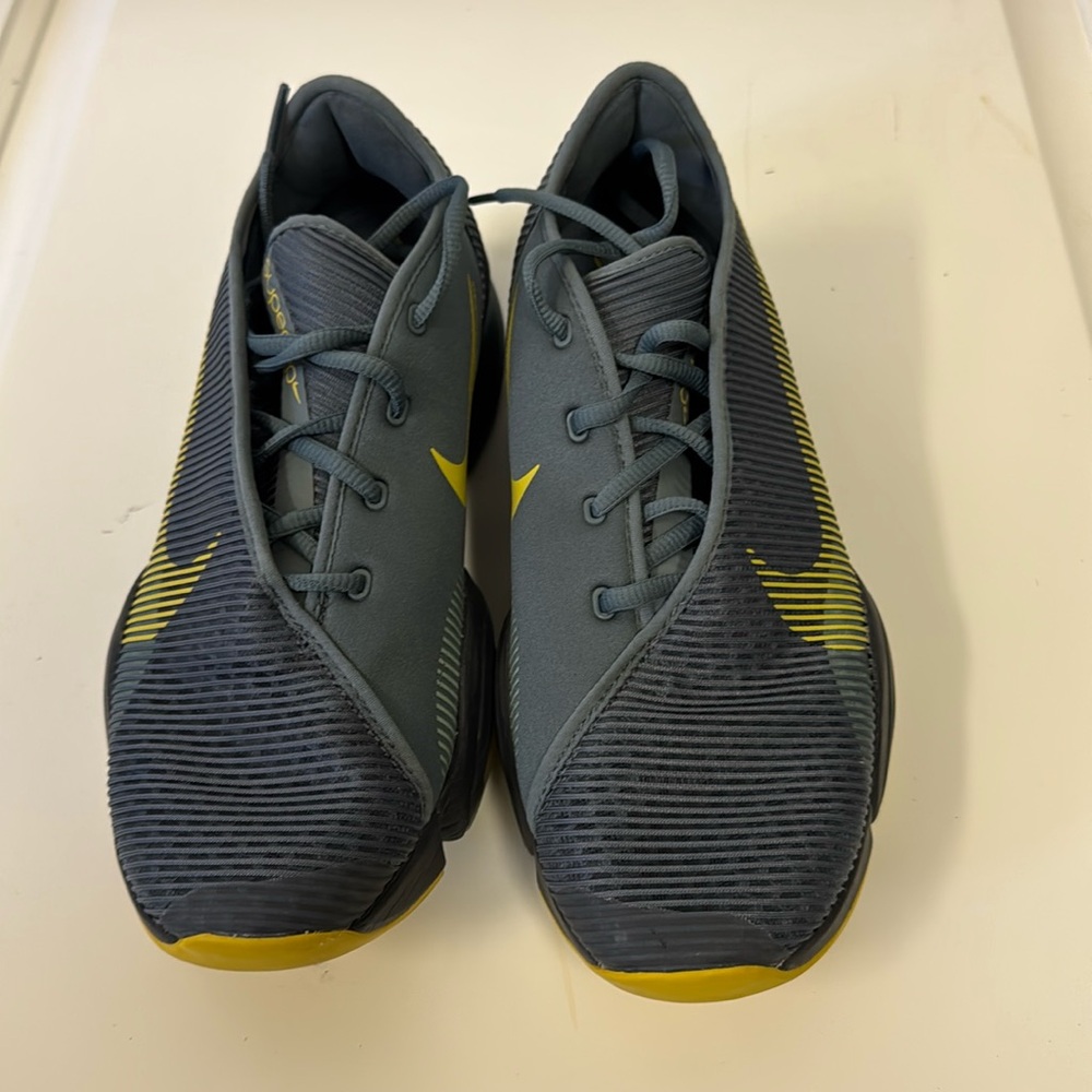 Nike training air zoom super rep 2 sneakers in grey